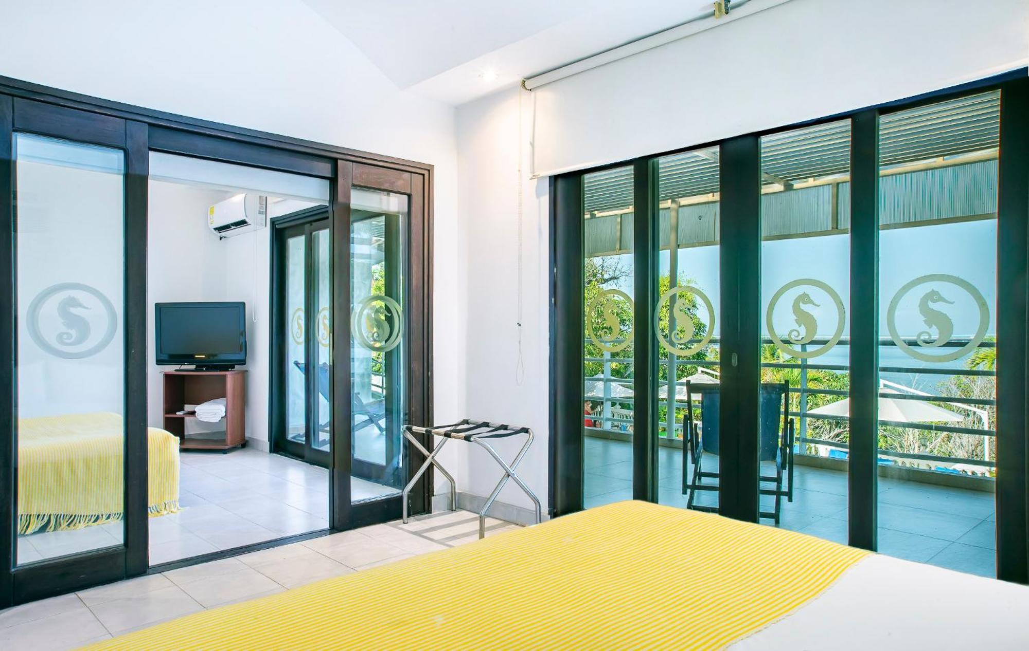Hotel Santorini Casablanca Papares Екстериор снимка